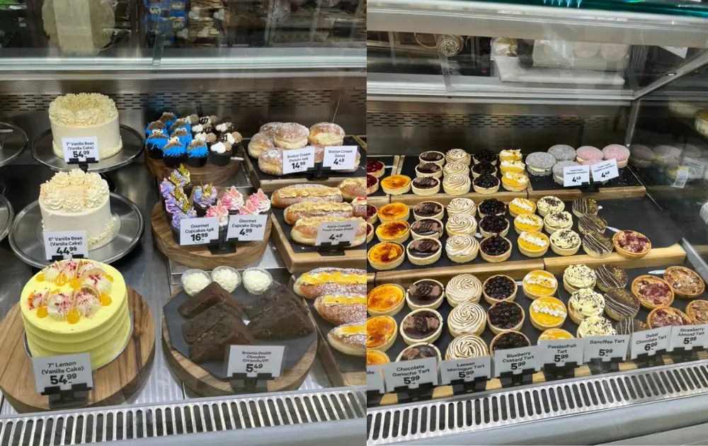 New World(ニューワールド)店内のケーキ屋さん